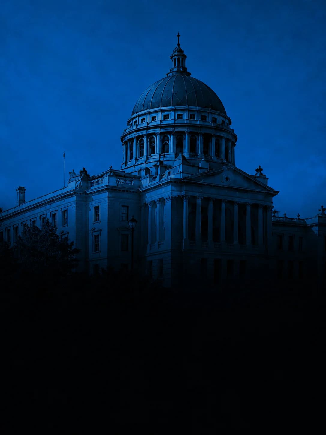 Saint Paul Cathedral dome against an evening sky